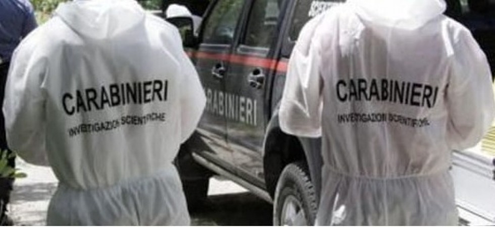 Il cadavere a pezzi di una donna ritrovato in alcuni sacchi neri in un dirupo: la tragica scoperta nel Bresciano